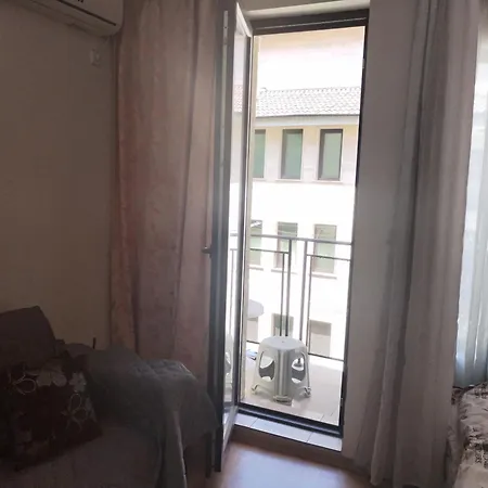 Sunny Apartment *
